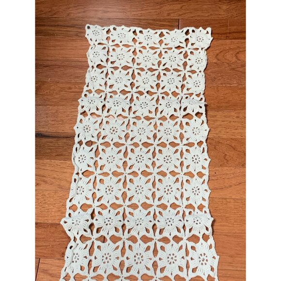 Handmade Cream Crochet Lace Table Runner 34"x10" Floral Pattern Cotton Home - Picture 5 of 7
